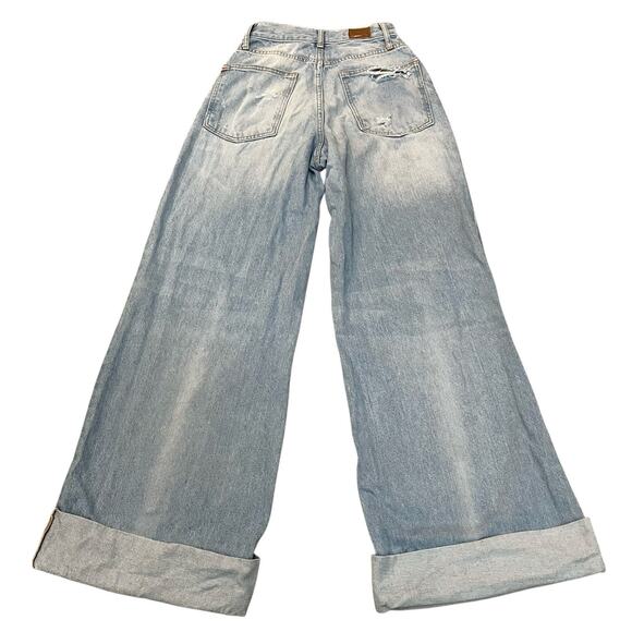 BDG Womens Skater Baggy Jeans Sz 24 Light Wash Ripped Distressed Wide Leg Cuffed - Picture 6 of 13